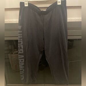 Under Armour mid leg sweatpants.